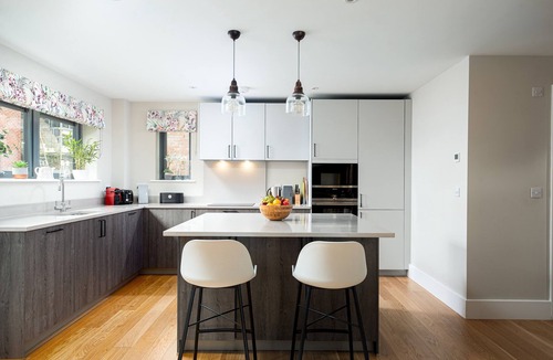 Holworth House | Wildside (WI15), Silverlake, Dorset. Lake Access.