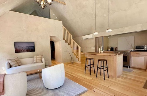 Stockton Springs House | Wildwood Acadia Stone House: 55 minutes to Acadia