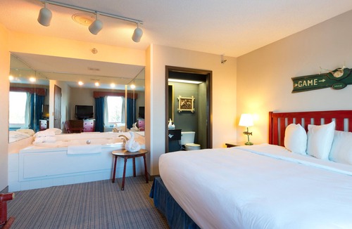 Clive Hotel | Wildwood Lodge