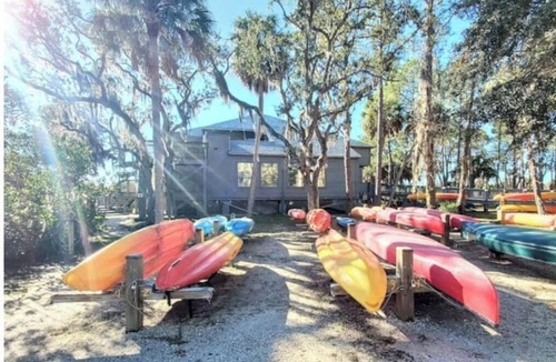 Tampa House | Wildwood Studio Your Stylish Nature Escape Awaits!