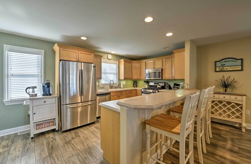 Wildwood House | Wildwood Townhome w/Patio: 1 Block To The Beach!
