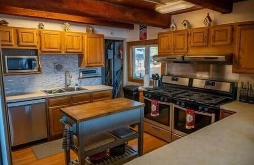 Wolverine Ski Chalet | WildWood Valley Retreat