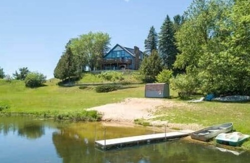 Wolverine Ski Chalet | WildWood Valley Retreat