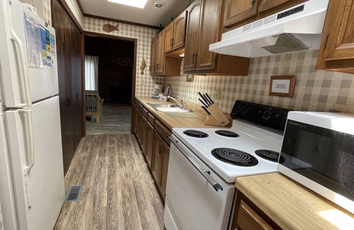 Hatteras Cottage | Will's Hideaway Quiet, Secluded and Pet Friendly!