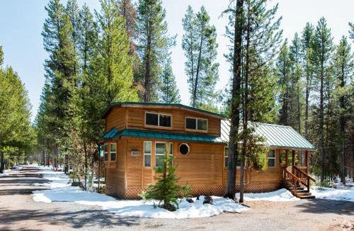 Crescent Ski Chalet | Willamette Pass Inn & Chalets