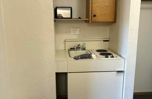 Crescent Hotel | Willamette Pass Inn