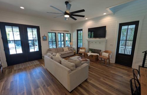Cape Fear Station House | Willet on Kinnakeet