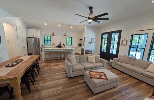 Cape Fear Station House | Willet on Kinnakeet