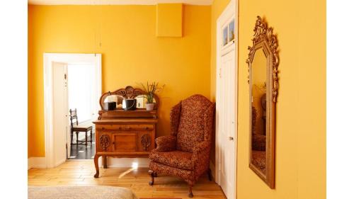 Cimarron Hotel | William F Cody - Historic Hotel Room