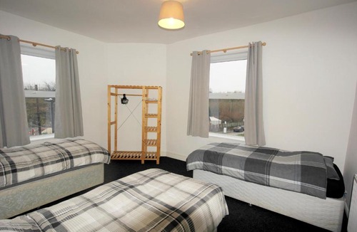 Chesterfield House | William Street North