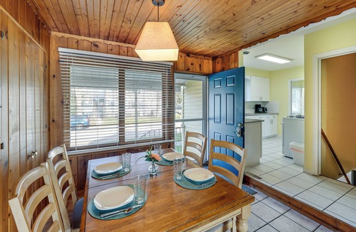 Williams Bay House | Williams Bay Retreat: Walk to Geneva Lake & Town!