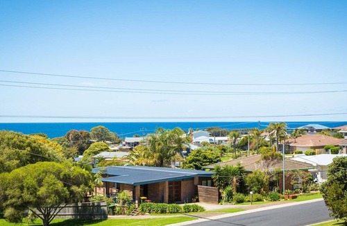 Dalmeny House | Williams Wonder - Large Beach House