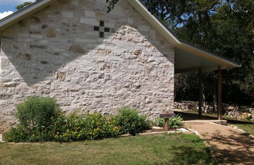 Dripping Springs Cottage | Willie Mae’s Cottage at The Homestead B & B