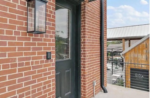 Greater Belhaven Apartment | Willie Morris Loft At Belhaven Town Center Room 300