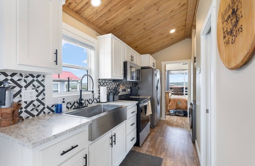 Fredericksburg House | Willie