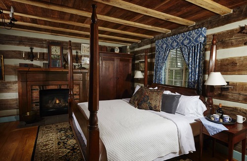 Burlington Bed & Breakfast | Willis Graves B&B