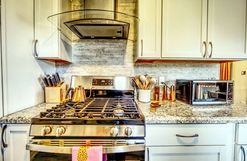 Willmar House | Willmar Jungle Safari Retreat!