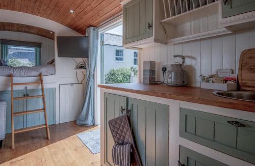 Amroth House | Willow - 1 Bedroom Shepherds Hut - Amroth