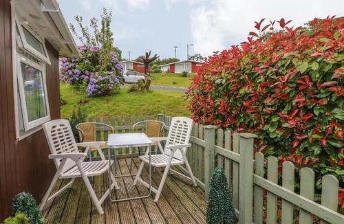 Llanybri House | Willow 80