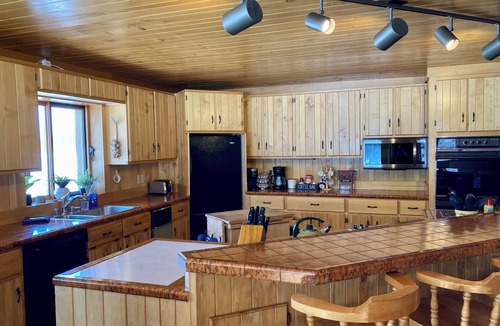 Willow Cabin | Willow Aviator Lodge - pool table, sauna, fire pit