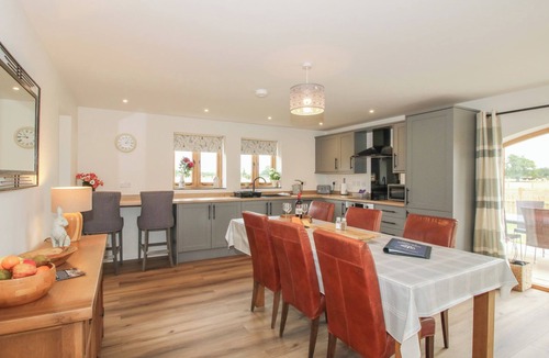 Loppington Cottage | WILLOW BARN, pet friendly, with open fire in Wem