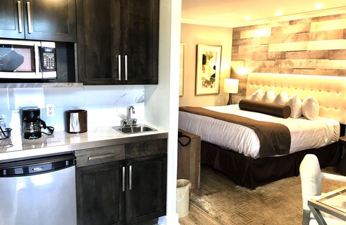 Truro Hotel | Willow Bend Motel
