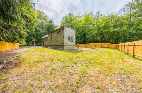 Port Angeles East Apartment | Willow Corner cozy modern tiny home