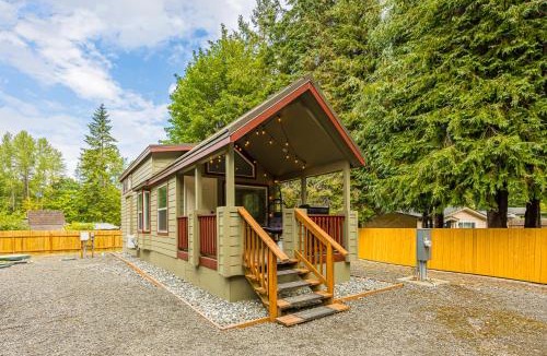 Port Angeles East Apartment | Willow Corner cozy modern tiny home