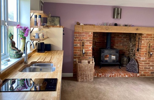 Hickling Cottage | Willow cottage beautifully appointed.