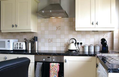 Binsted House | Willow Cottage