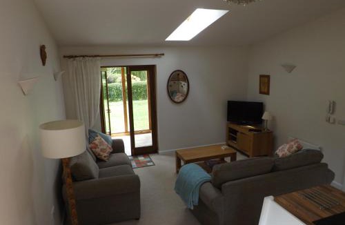 Bognor Regis Ski Chalet | Willow Cottage