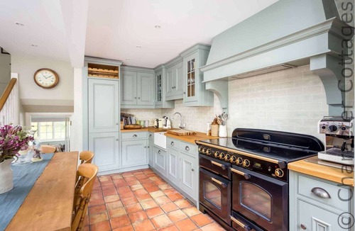 Chedworth Cottage | Willow Cottage