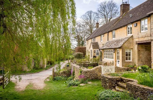 Chedworth Cottage | Willow Cottage