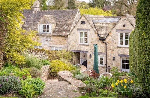 Chedworth Cottage | Willow Cottage