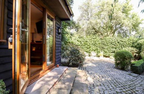 Dartford House | Willow Cottage