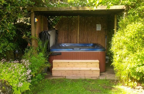 Upper Hulme House | Willow Cottage