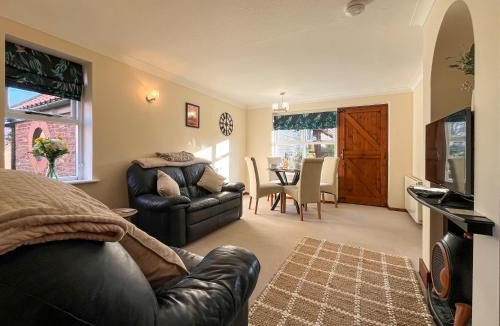 Ruswarp House | Willow Cottage