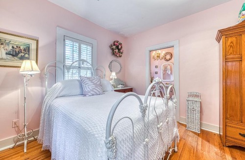 Townsend House | Willow Cottage