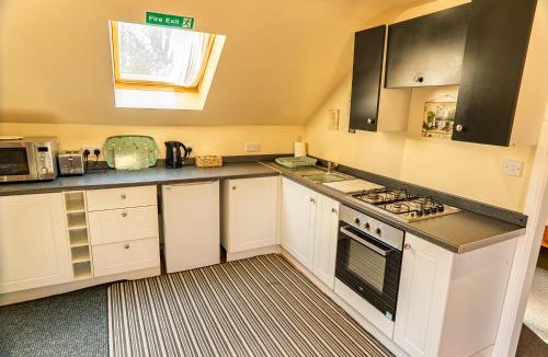 Upper Hulme House | Willow cottage with private hot tub