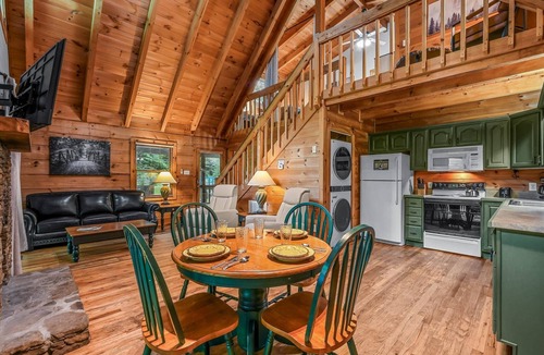 Townsend Cabin | Willow Creek 2 Bedroom Cabin by RedAwning