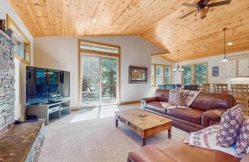 Tahoma House | Willow Creek Hideway