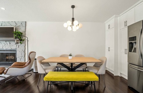 Willow Park House | Willow Dreams: Elegant 3-Bedroom Home near Shops