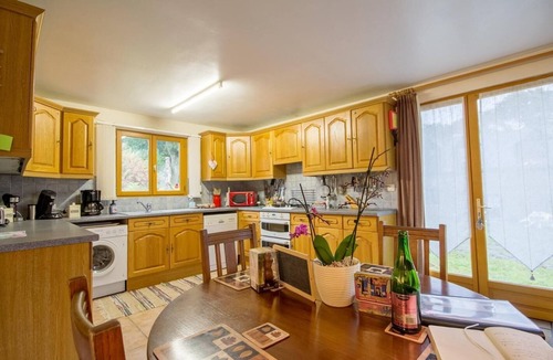 Langoelan House | - - Willow