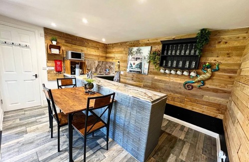 Broadstairs Cabin | Willow Inn