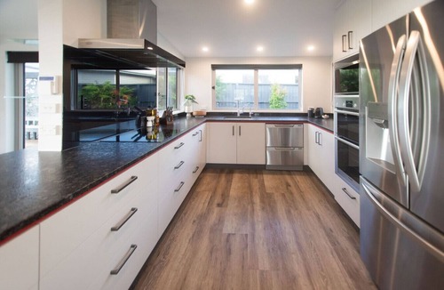 Hannahs Bay Apartment | Willow Lakehouse Rotorua