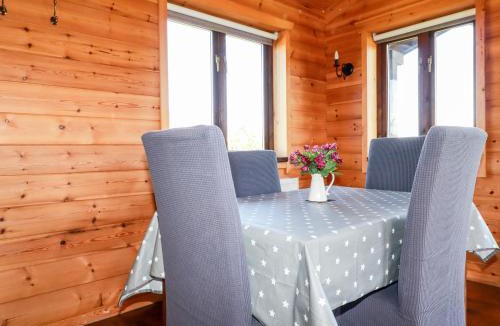 Bodmin House | Willow Lodge