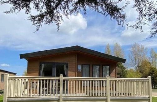 Pocklington House | Willow Lodge with Hot Tub