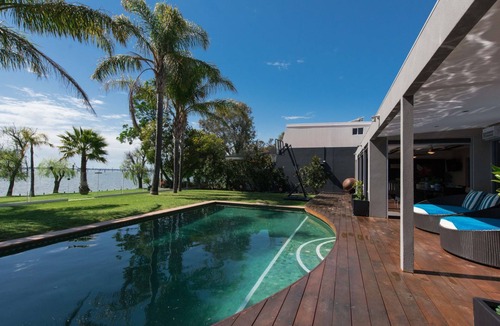 Yarrawonga House | Willow on the Waterfront