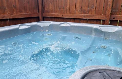 Fitling House | Willow Plus 6 Hot Tub