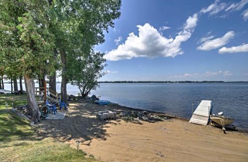 Isle La Motte House | 'Willow Point' ~ Lake Champlain House w/2 Kayaks!